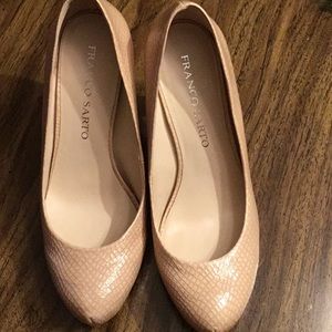 Franco Sarto pumps